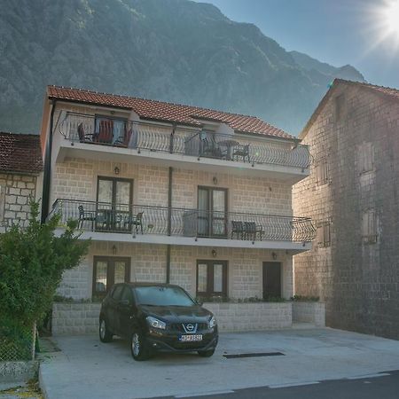 Apartments Marija Risan Exterior foto