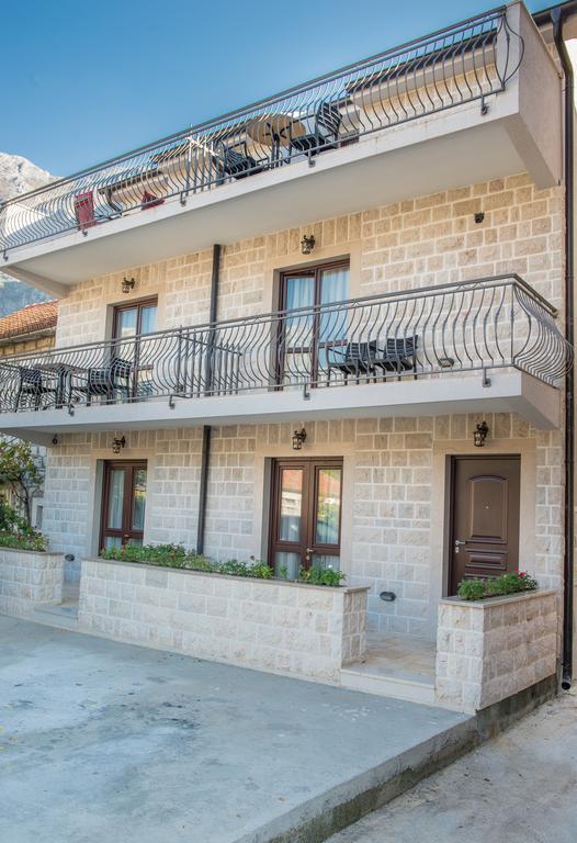 Apartments Marija Risan Exterior foto